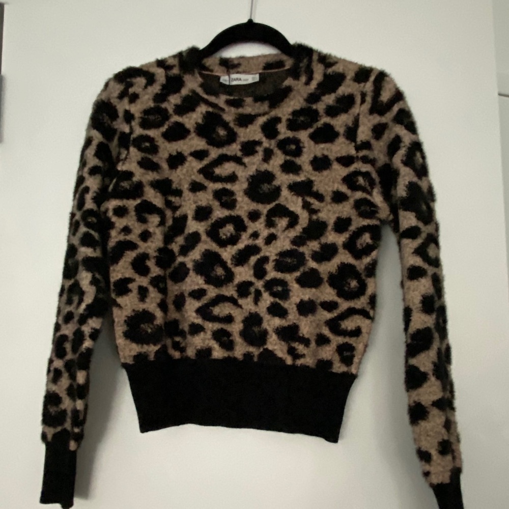 NWT, Zara leopard sweater, size Large